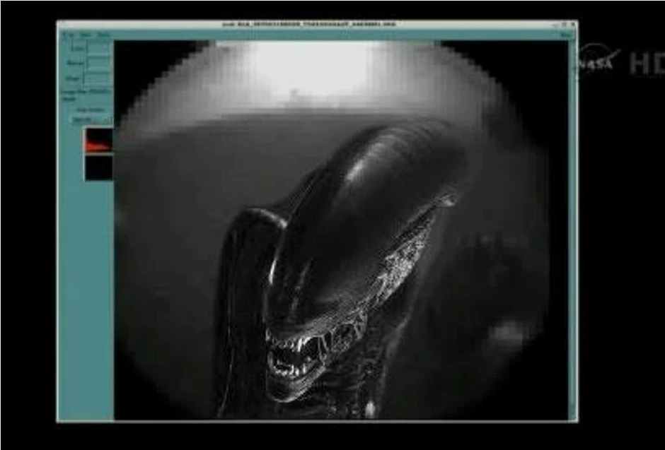 Fotomontaža blogera Metjua Inmana sa likom vanzemaljca iz filma "Tuđin" Ridlija Skota