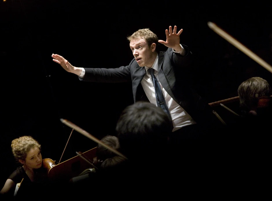 Kontroliše sve elemente umetničkog događaja: Danijel Harding