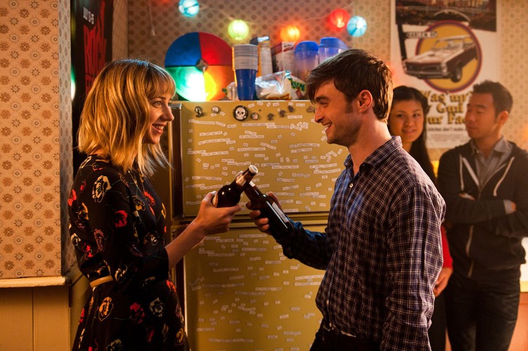 Daniel Radcliffe i Zoe Kazan w komedii 'Słowo na >>M