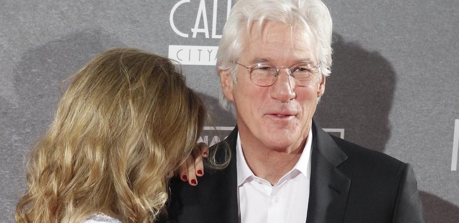 Egy régebbi képen a házaspár, Richard Gere és a felesége. Fotó: Northfoto