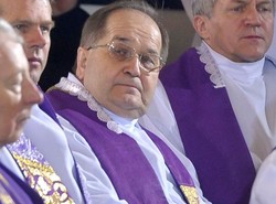 "GW": PiS chce dać o. Rydzykowi prezent wart blisko pół miliona złotych rocznie