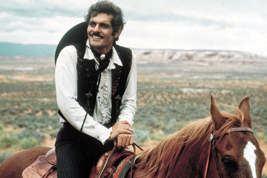 Omar Sharif jako John Colorado w filmie "Złoto MacKenny" (1969)