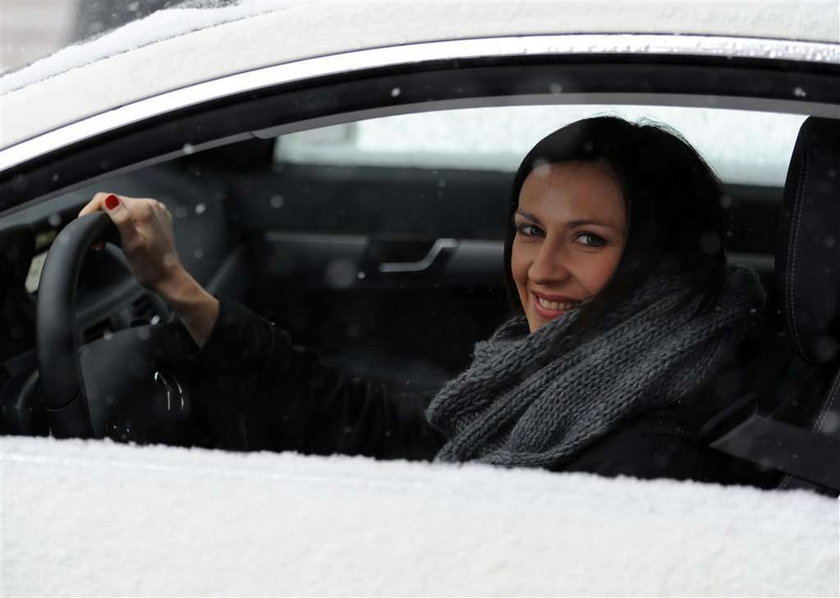 Pyrek w mercedesie. Pierwsza jazda w śniegu. Foto