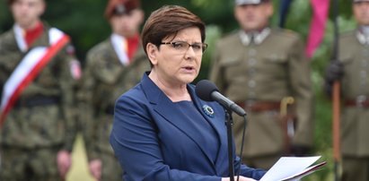 Beata Szydło długo milczała. Teraz odpowiada na ataki