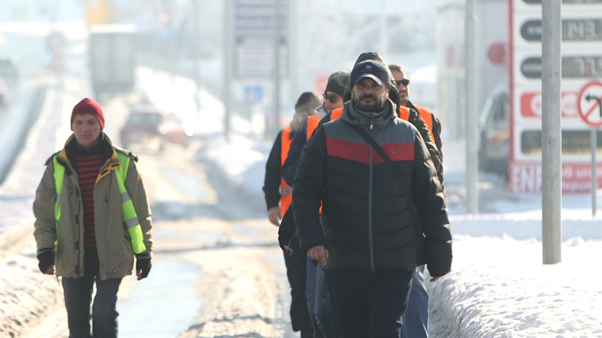 Aktivisti Lokalnog fronta rešeni da pešice stignu u Beograd 16. januara