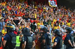 Dotkliwa kara dla Lens za zachowanie kibiców podczas derbów