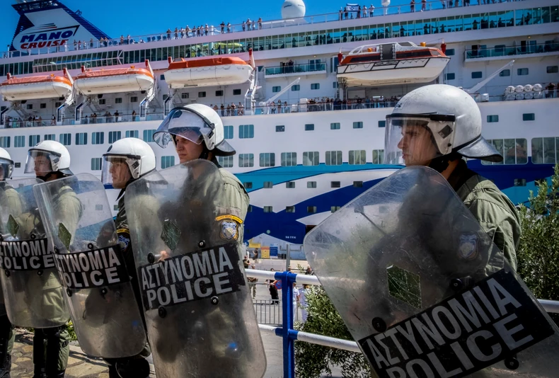 Protesti  zbog dolaska izraelskog kruzera na Krit