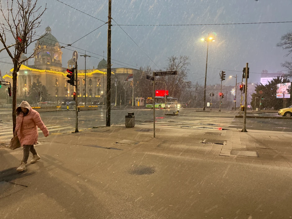 Pljusak snega jutros u Beogradu