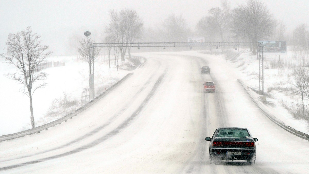 Zima żegna się z Polską w wielkim stylu. W ten weekend temperatury mogą miejscami spaść nawet do 23 stopni Celsjusza poniżej zera! Jest jednak także dobra wiadomość. To będą ostatnie tak mroźne dni w tym sezonie.