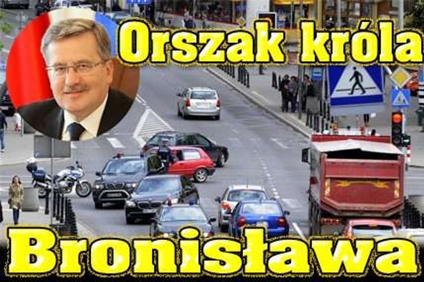 Orszak króla Bronisława. Tak jeździ!