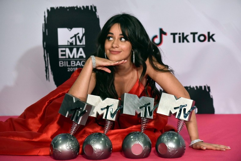 Camila Cabello na gali MTV Europe Music Awards 2018