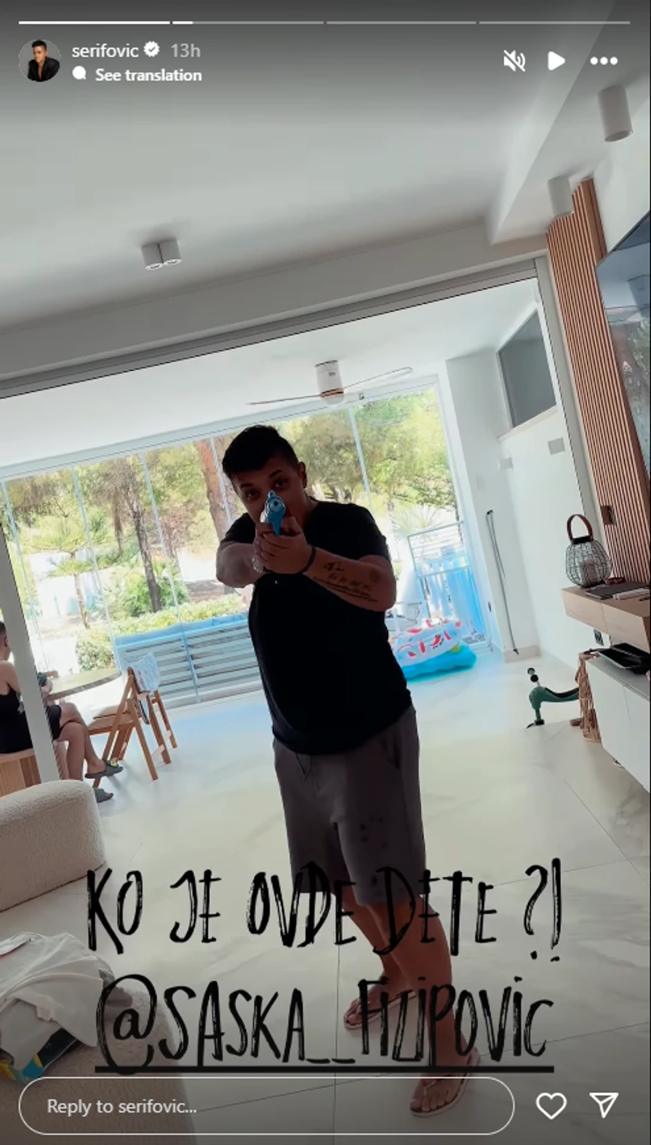 Marija Šerifović podetinjila na moru