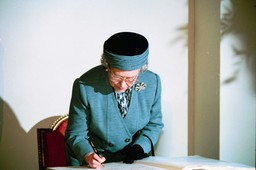 Elżbieta II w polskim parlamencie w 1996: Europa potrzebuje Polski