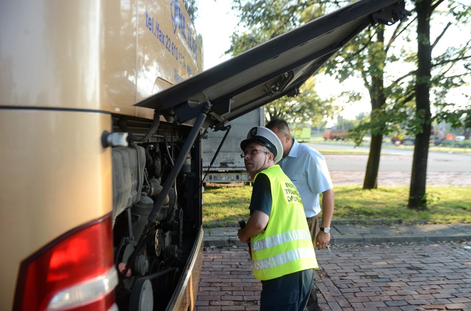 Twoje dziecko jedzie na wakacje? Sprawdź autokar