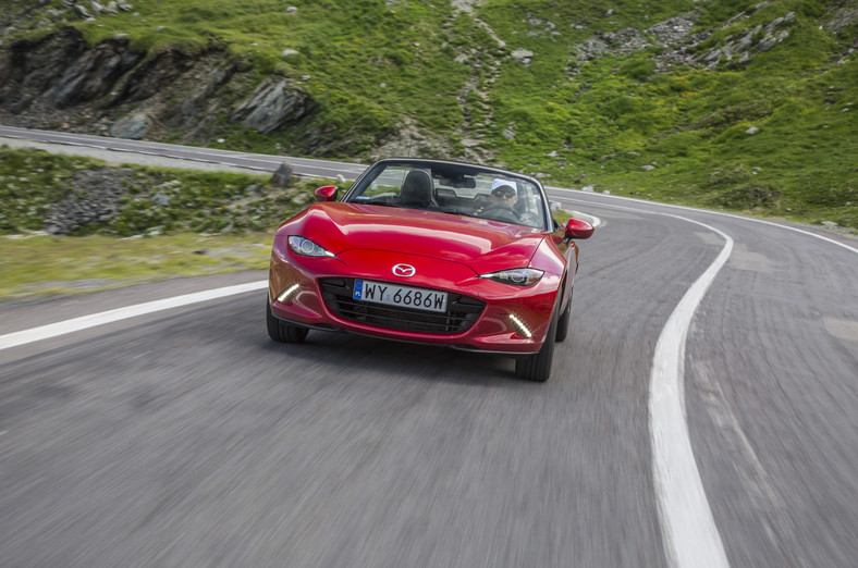 Mazda MX-5 na Trasie Transfogaraskiej