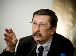 Żarynowi nie podoba się reforma IPN