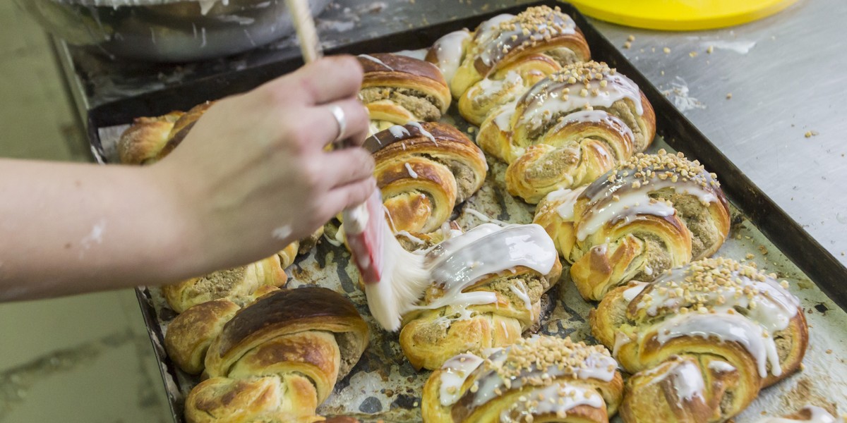 Lukier to ważny składnik rogali świętomarcińskich