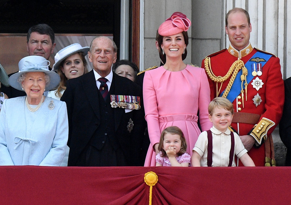 Brytyjska rodzina królewska podczas Trooping The Colour w Londynie