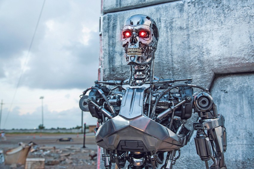 Naučnici traže zabranu autonomnog oružja: Robot ubica