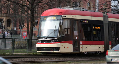 Dramat w centrum Gdańska. 12-latek wpadł pod tramwaj