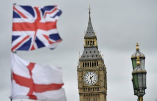 Naciski na Londyn w sprawie szybkiej realizacji Brexitu