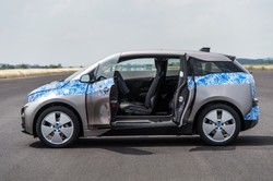 Nowe BMW i3 już nad Wisłą! Zobacz, jak Niemcy elektryzują Polskę. ZDJĘCIA