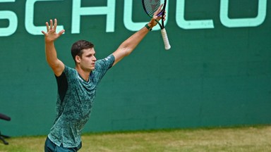 Hubert Hurkacz wygrał turniej w Halle! Nie dał szans Rosjaninowi w wielkim finale