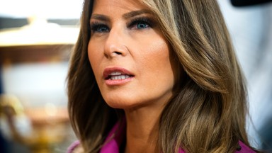 Tym razem kreacja Melanii Trump nie zachwyciła. Pierwsza dama Korei Południowej rozłożyła ją na łopatki!