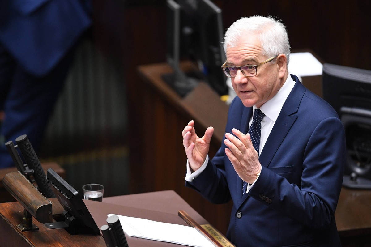 Jacek Czaputowicz, szef MSZ, wygłasza expose dotyczące polityki zagranicznej rządu w 2018 roku