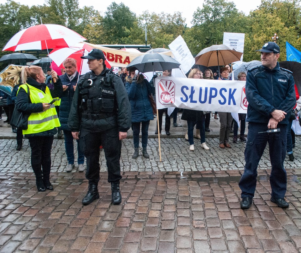 Nauczyciele protestowali w Gdańsku. "To jest sygnał ostrzegawczy dla całego rządu"