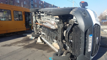 Villamosbaleset Zuglóban: rommá törte a járművet a 62A villamos - fotók a helyszínről