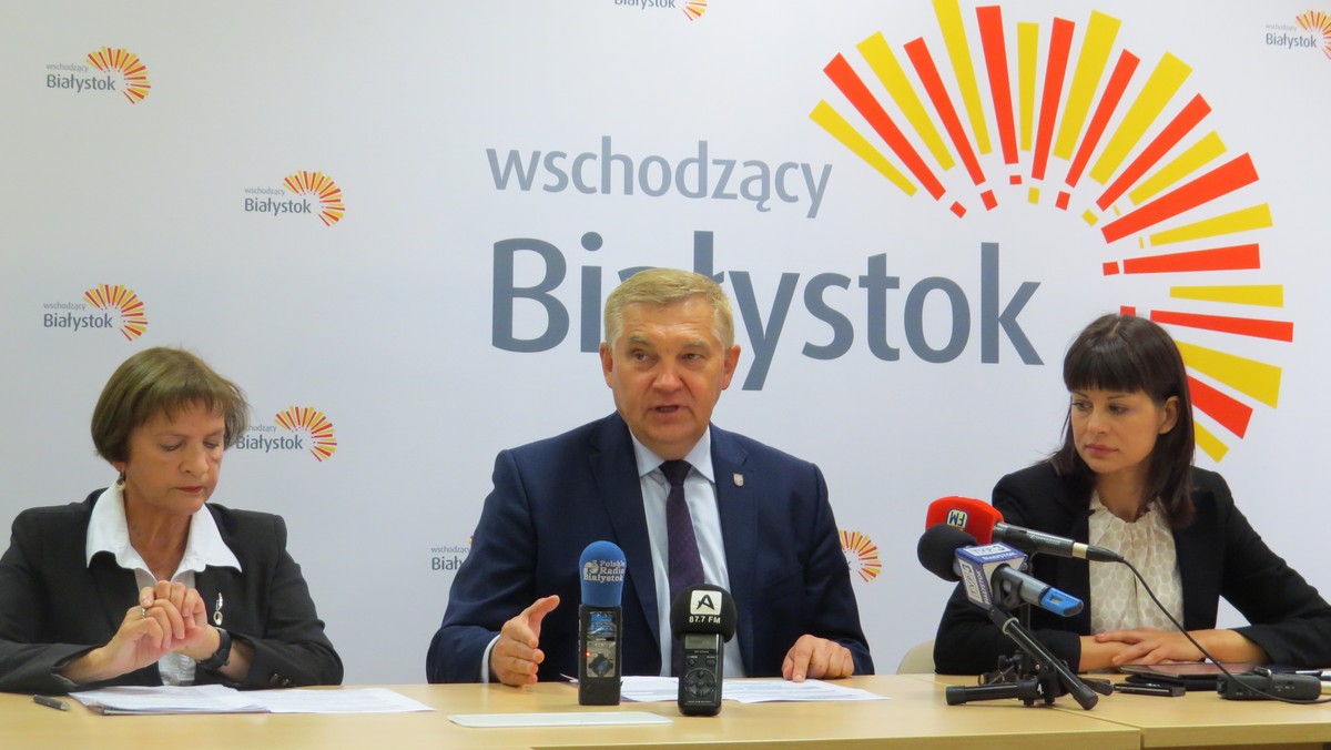 Prezydent Białegostoku Tadeusz Truskolaski na dzisiejszej konferencji prasowej stwierdził, że Regionalna Izba Obrachunkowa nie miała merytorycznych podstaw do uznania uchwały radnych o nieudzielaniu mu absolutorium za ważną. Zapowiedział jej zaskarżenie do Sądu Administracyjnego i zasugerował, że decyzja Izby może mieć podtekst polityczny.