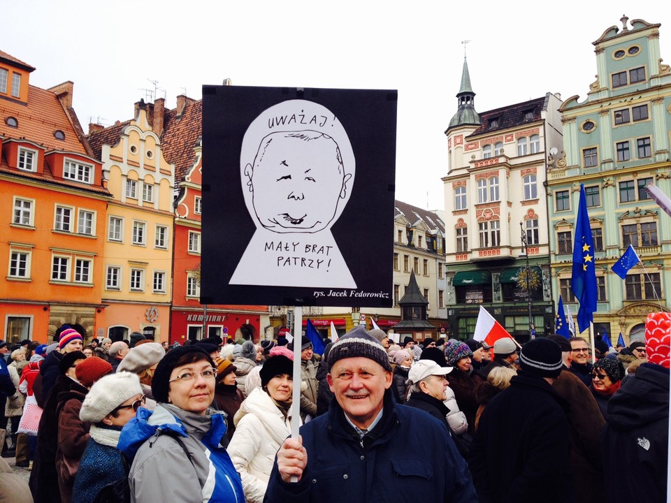 Manifestacje KOD w obronie wolności. Najciekawsze transparenty