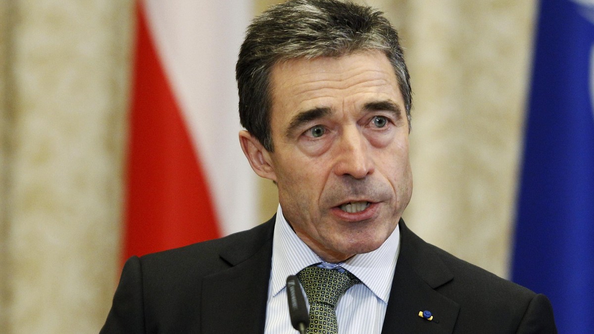 Sekretarz generalny NATO Anders Fogh Rasmussen tłumi nadzieje na rychłe wycofanie ok. 130 tys. żołnierzy z Afganistanu - pisze agencja dpa, omawiając jego dzisiejsze oświadczenie, dotyczące planów przejmowania przez Afgańczyków odpowiedzialności za bezpieczeństwo.