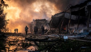 Kijev, zapaljena pijaca nakon ruskog napada 15. juna