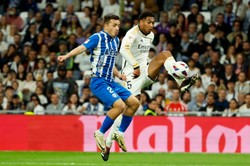 Real Madryt spisał się na piątkę. Alaves zdemolowane na Santiago Bernabeu