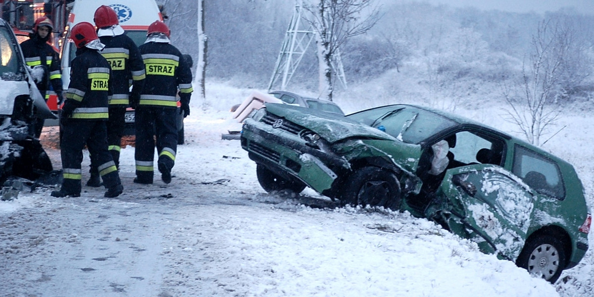 Wypadek pod Głogowem. Rannych 9 osób 