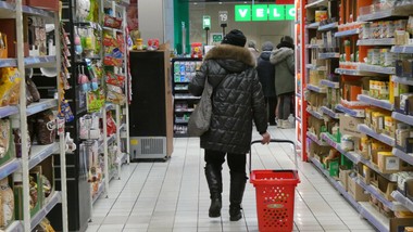 15.02.2026 to niedziela handlowa? sklepy otwarte 15 lutego czy obowiązuje zakaz handlu. czy jutro jest niedziela handlowa?