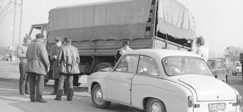 QUIZ. 15 pytań o życie w czasach PRL. Gdzie zaliczysz wpadkę?