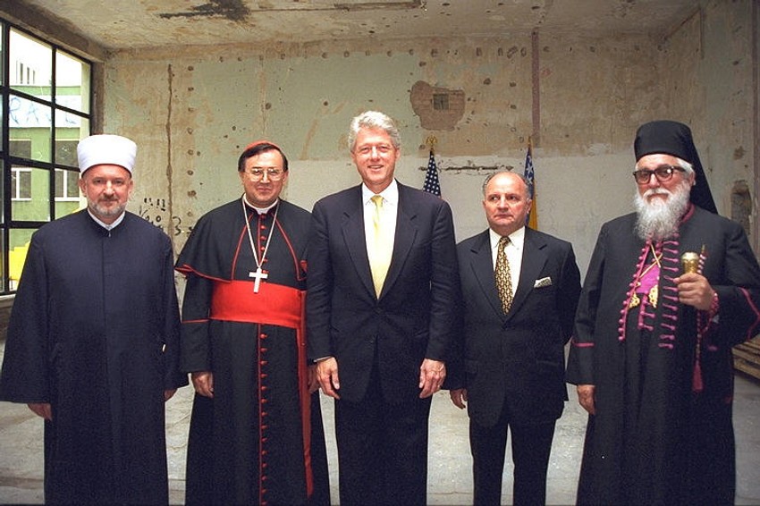 Bli Klinton u Sarajevu, sa predstavnicima tri crkve, posle Dejtona