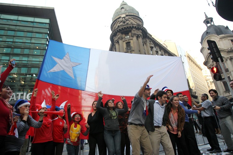 Wielka radość Chile. Smutek i żałoba Hiszpanów
