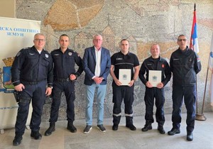 Nagrađeni policajac i vatrogasac