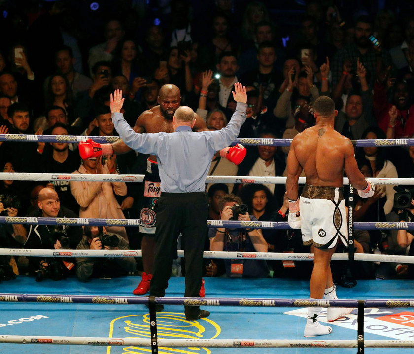 Anthony Joshua pokonał Carlosa Takama