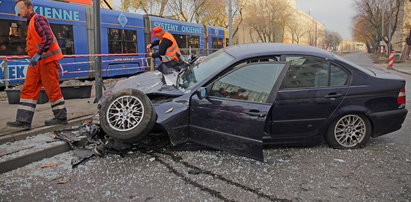 Wjechał bmw w przystanek