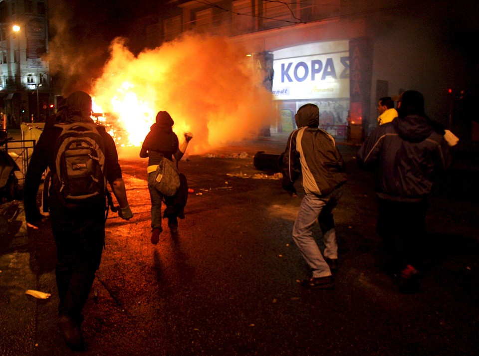 GREECE POLICE GUNFIRE