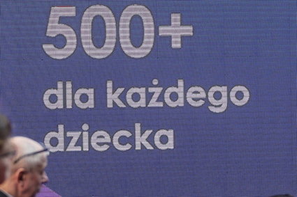 W Sejmie 500 plus na każde dziecko. Blisko 10 mld zł dla 6,8 mln dzieci