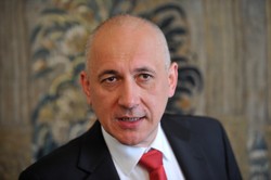 Rząd chce przejąć pieniądze z emerytur? Brudziński ostrzega