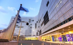 Bruksela obniża prognozę wzrostu PKB dla Polski. KE mówi o "niepewności co do polityki"