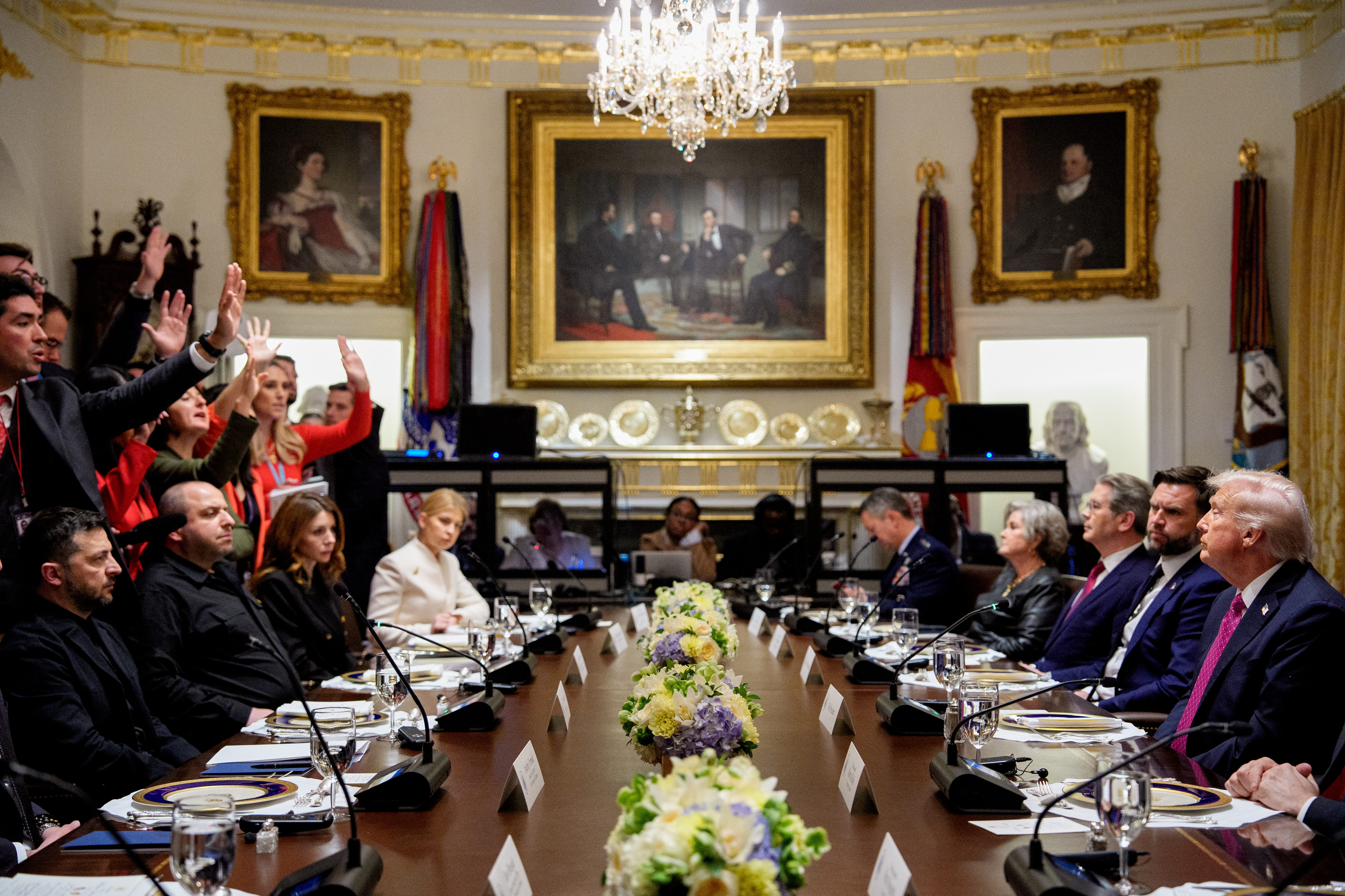 50 città ucraine al buio: la Russia attacca mentre Trump parla di progressi