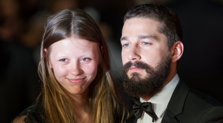 Shia Labeouf és Mia Goth, elváltak de most gyermeket várnak